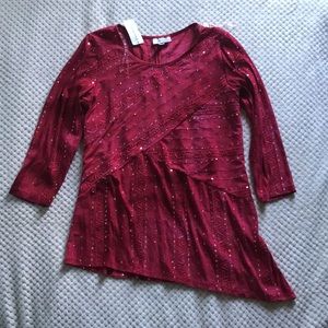 Dress Barn Xmas Conn shirt 3Q sleeve and angled bottom Brand new Size Med.